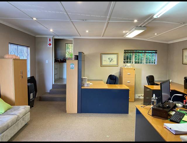 297M² OFFICE FOR SALE IN HILTON CENTRAL
